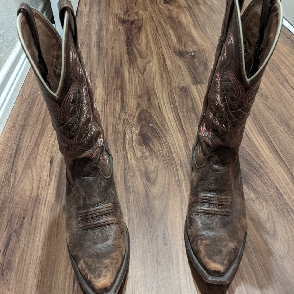 Ariat Women's boots size 8.5B